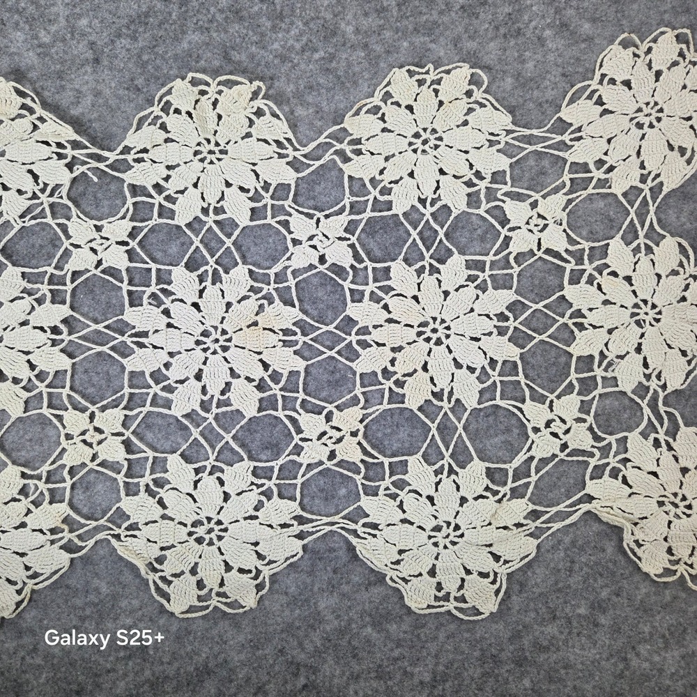 Vintage Handmade Crochet Floral Lace Table Runner Cream 65x16 Cotton Boho Decor